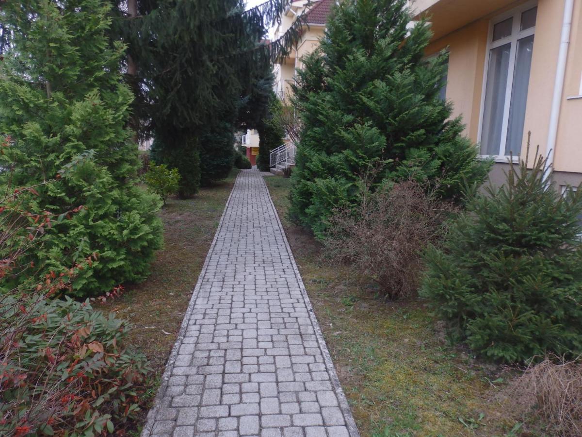 Zoe Apartman Hévíz Exterior foto